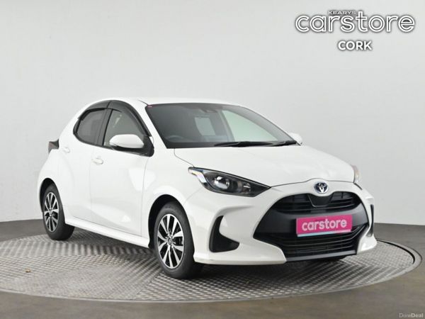 Toyota Yaris Hatchback, Petrol Hybrid, 2021, White