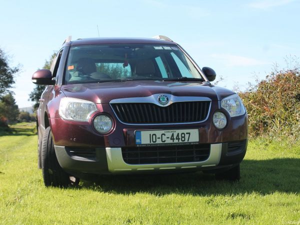 Skoda Yeti SUV, Diesel, 2010, Red
