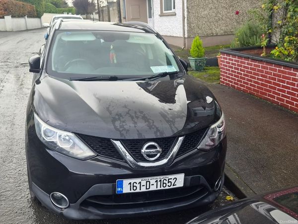 Nissan Qashqai Hatchback, Diesel, 2016, Black