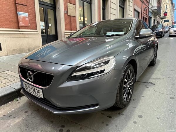 Volvo V40 Estate, Diesel, 2019, Grey