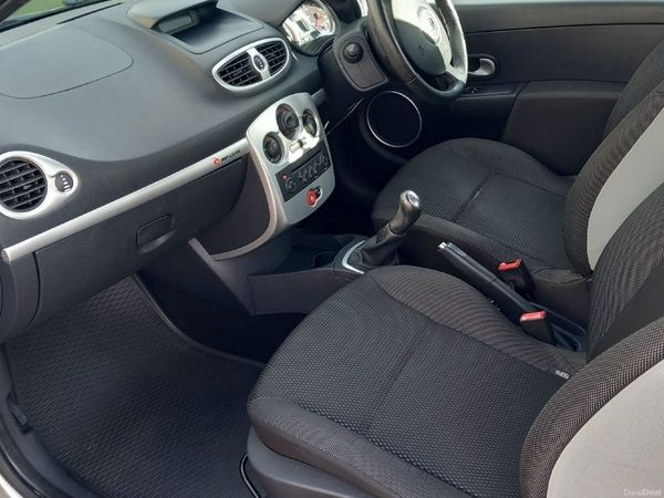 Renault Clio Hatchback, Petrol, 2009, Silver