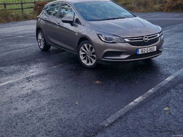 Opel Astra Hatchback, Petrol, 2016, Grey