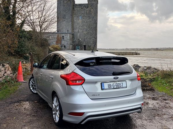 Ford Focus Hatchback, Diesel, 2018, Silver