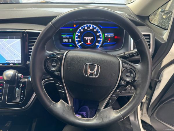 Honda Odyssey MPV, Petrol Hybrid, 2019, White