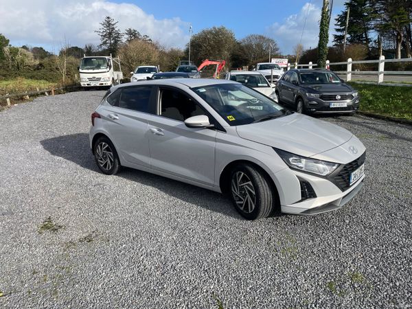 Hyundai i20 Hatchback, Petrol, 2024, Grey