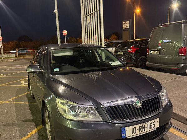 Skoda Octavia Hatchback, Diesel, 2010, Grey