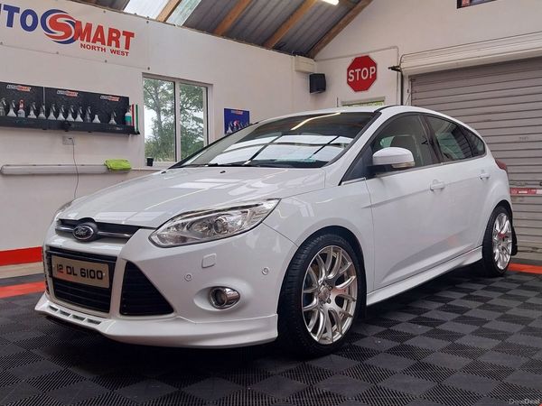 Ford Focus Hatchback, Diesel, 2012, White