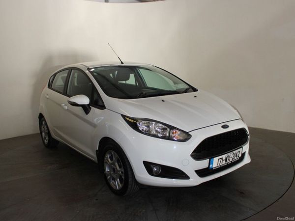 Ford Fiesta Hatchback, Petrol, 2017, White