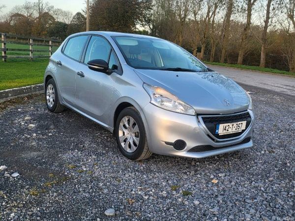 Peugeot 208 Hatchback, Petrol, 2014, Grey