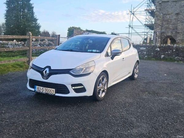Renault Clio Hatchback, Petrol, 2015, White