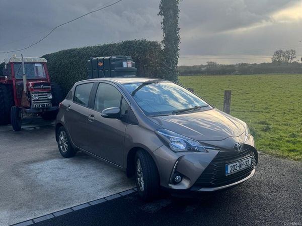 Toyota Yaris MPV, Petrol, 2020, Grey