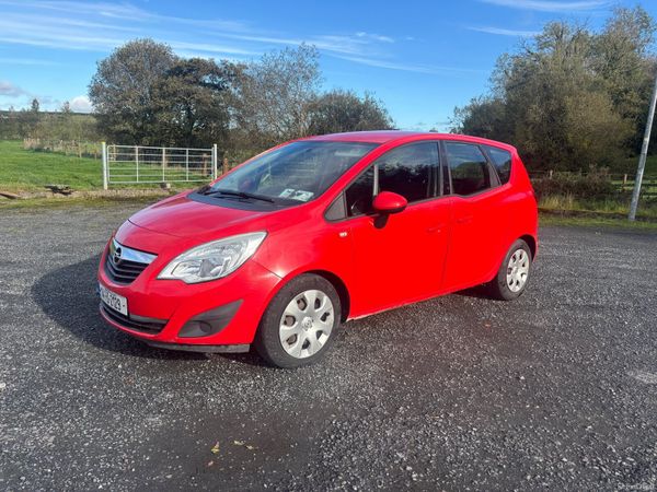 Opel Meriva MPV, Diesel, 2014, Red
