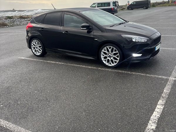 Ford Focus Hatchback, Diesel, 2017, Black