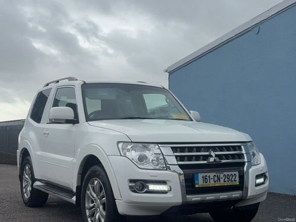 Mitsubishi Pajero SUV, Diesel, 2016, White