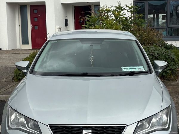 SEAT Leon Hatchback, Petrol, 2015, Silver