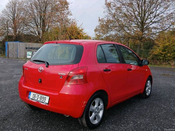 Toyota Yaris Hatchback, Petrol, 2006, Red