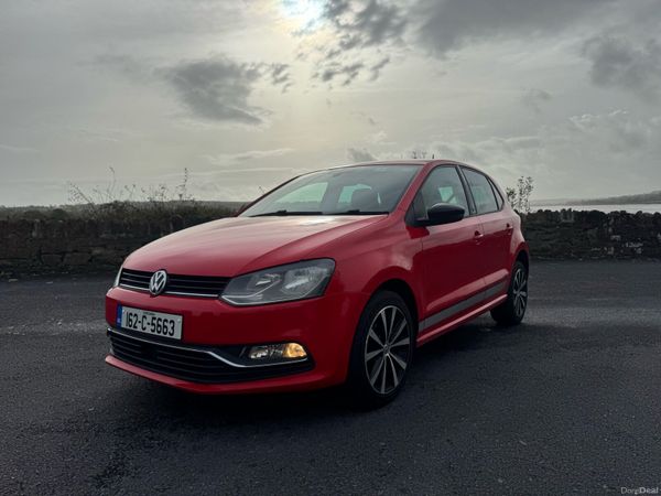 Volkswagen Polo Hatchback, Petrol, 2016, Red