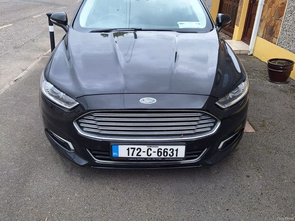 Ford Mondeo Hatchback, Diesel, 2017, Black