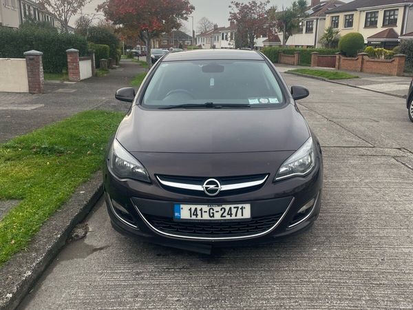 Opel Astra MPV, Diesel, 2014, Brown