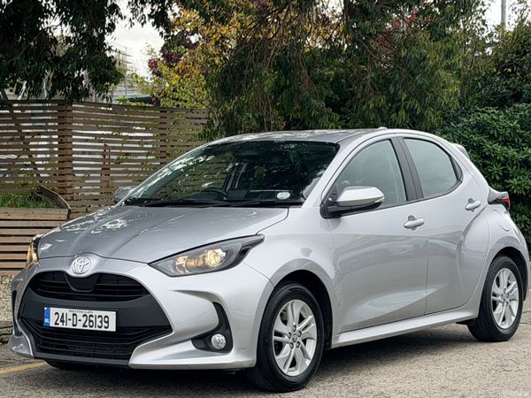 Toyota Yaris Hatchback, Petrol Hybrid, 2024, Grey