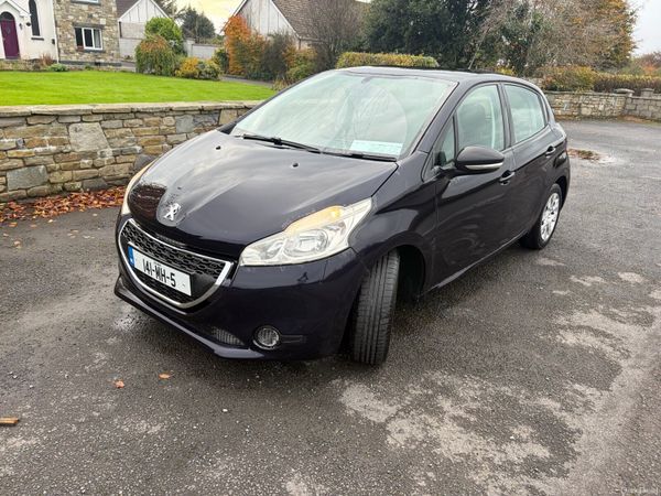 Peugeot 208 Hatchback, Diesel, 2014, Blue