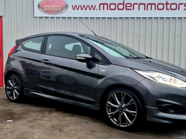 Ford Fiesta Hatchback, Petrol, 2016, Grey