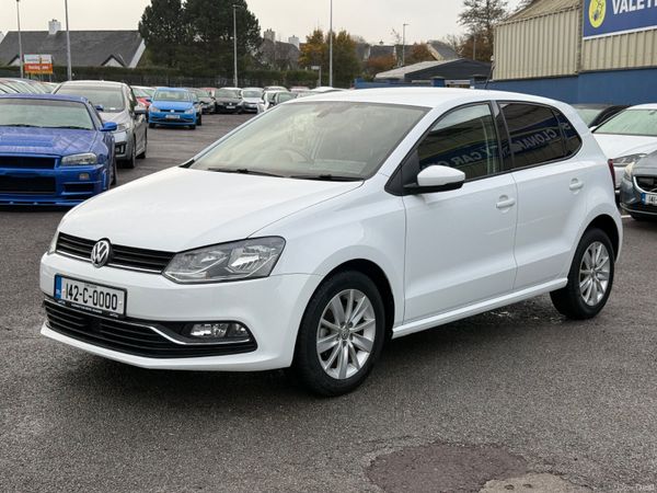Volkswagen Polo Hatchback, Petrol, 2014, White