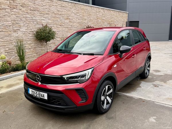 Opel Crossland SUV, Diesel, 2023, Red