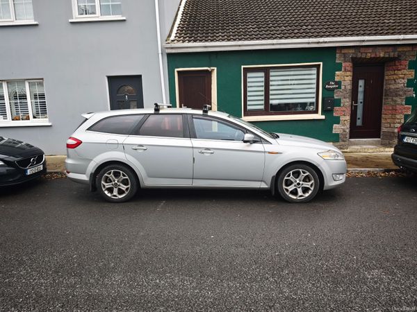 Ford Mondeo Estate, Diesel, 2010, Silver