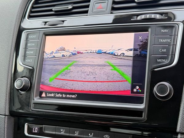 Volkswagen Golf Hatchback, Petrol, 2015, Red