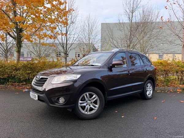 Hyundai Santa Fe SUV, Diesel, 2011, Red