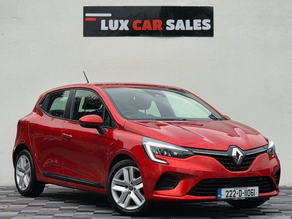 Renault Clio Hatchback, Petrol, 2022, Red