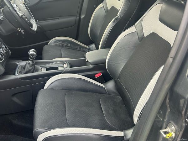 Citroen DS 4 Hatchback, Diesel, 2014, Grey