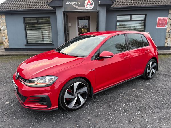 Volkswagen Golf Estate, Petrol, 2017, Red