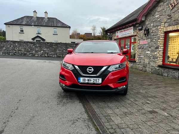 Nissan Qashqai MPV, Diesel, 2018, Red