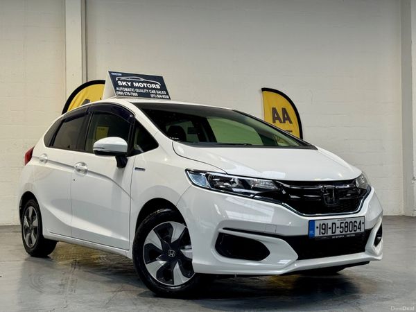 Honda Fit Hatchback, Petrol Hybrid, 2019, White