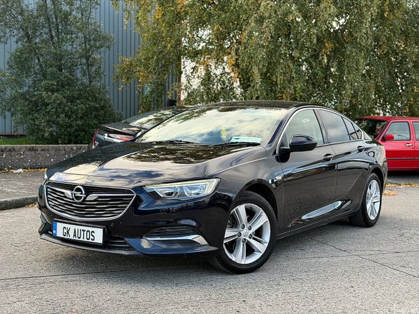 Opel Insignia Hatchback, Diesel, 2019, Blue