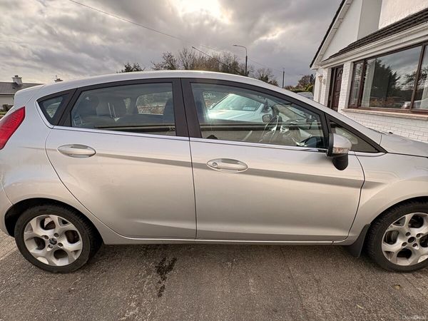 Ford Fiesta Hatchback, Diesel, 2010, Silver