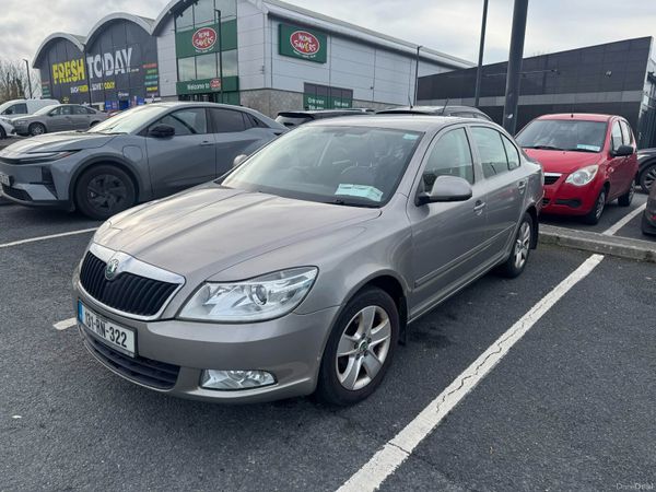 Skoda Octavia Saloon, Diesel, 2013, Beige