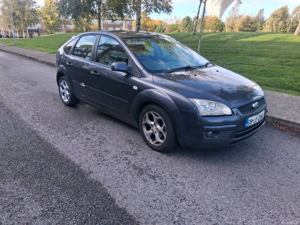 Ford Focus Hatchback, Petrol, 2008, Grey