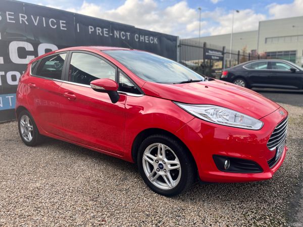 Ford Fiesta Hatchback, Petrol, 2014, Red