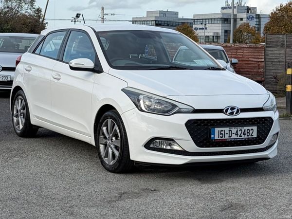 Hyundai i20 Hatchback, Petrol, 2015, White