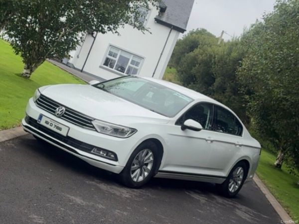 Volkswagen Passat Saloon, Diesel, 2016, White