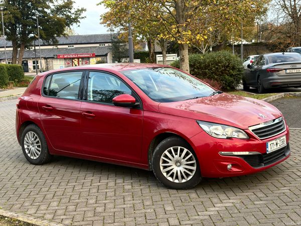 Peugeot 308 Hatchback, Petrol, 2017, Red