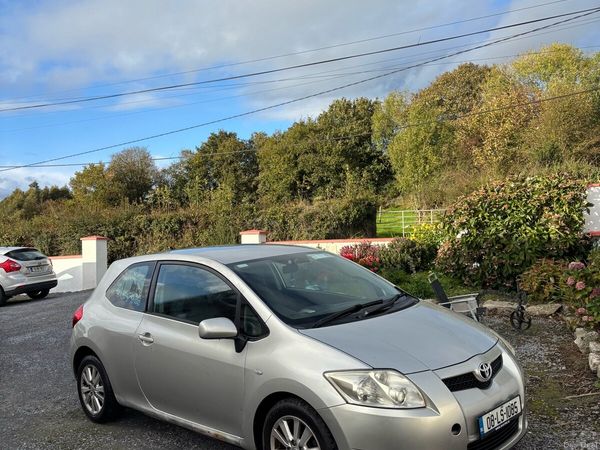 Toyota Auris Hatchback, Diesel, 2008, Silver