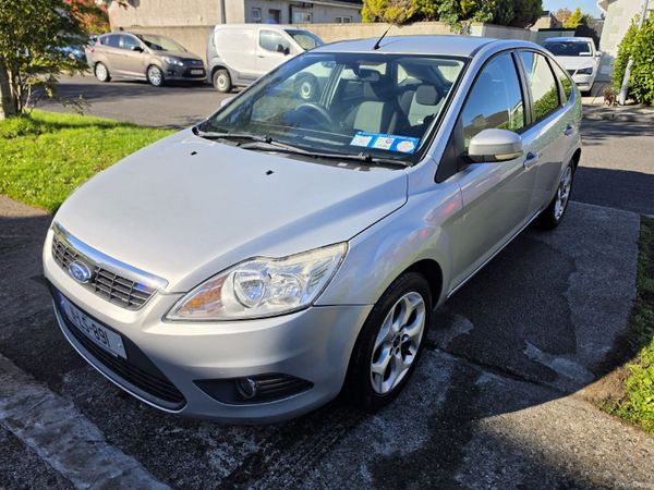 Ford Focus Hatchback, Diesel, 2011, Silver