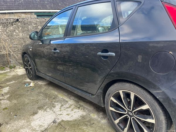 Hyundai i30 Hatchback, Diesel, 2011, Black