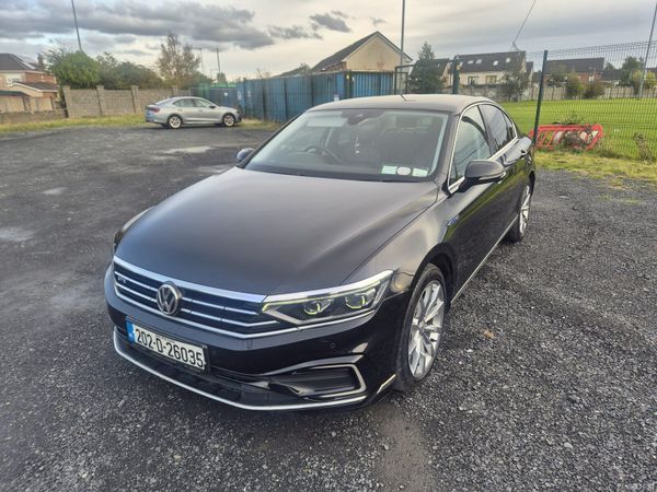 Volkswagen Passat Saloon, Petrol Plug-in Hybrid, 2020, Black