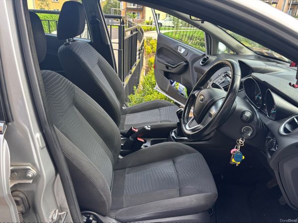 Ford Fiesta Hatchback, Petrol, 2017, Silver