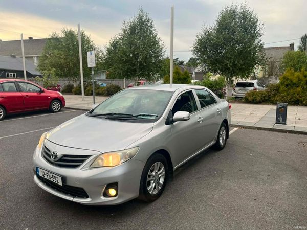 Toyota Corolla Saloon, Diesel, 2012, Silver